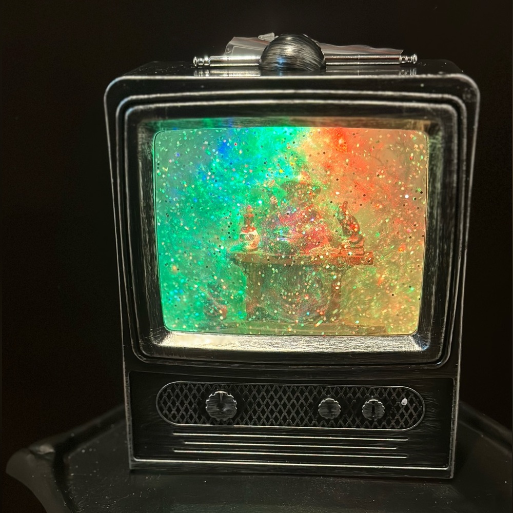 Witch TV Glitter Globe Cracker Barrel Halloween 2023